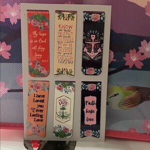 Magnetic book marks 🧩 price is for 6 bookmarks all shown as a set